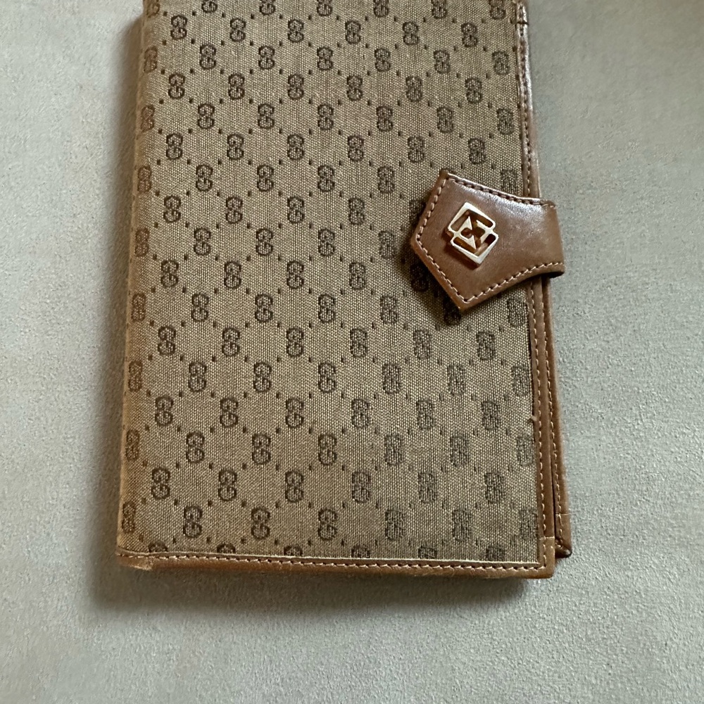 Gucci Vintage Brown Monogram Wallet